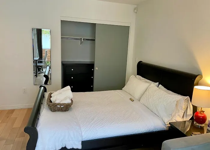Hollywood\'S Suite